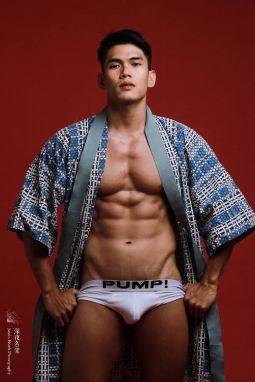 ถอดโชว์เรือนร่าง 2245