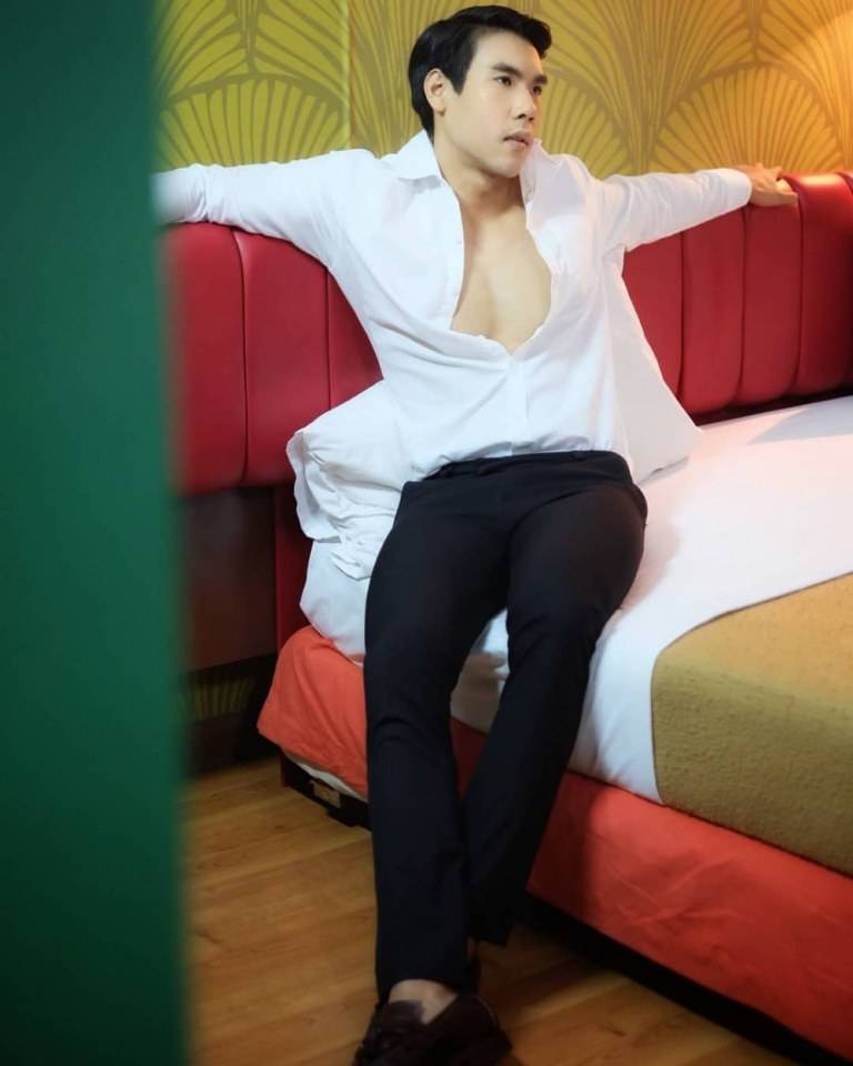 สักคนจะเลียให้ลืม