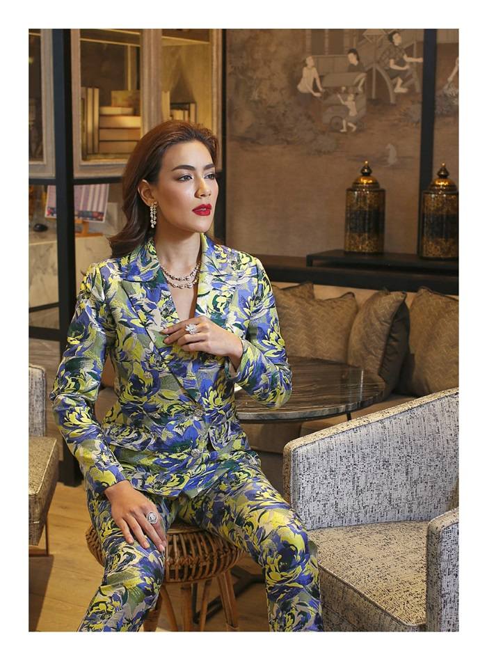 คิมเบอร์ลี่ @ AROUND Magazine issue 100 July 2018