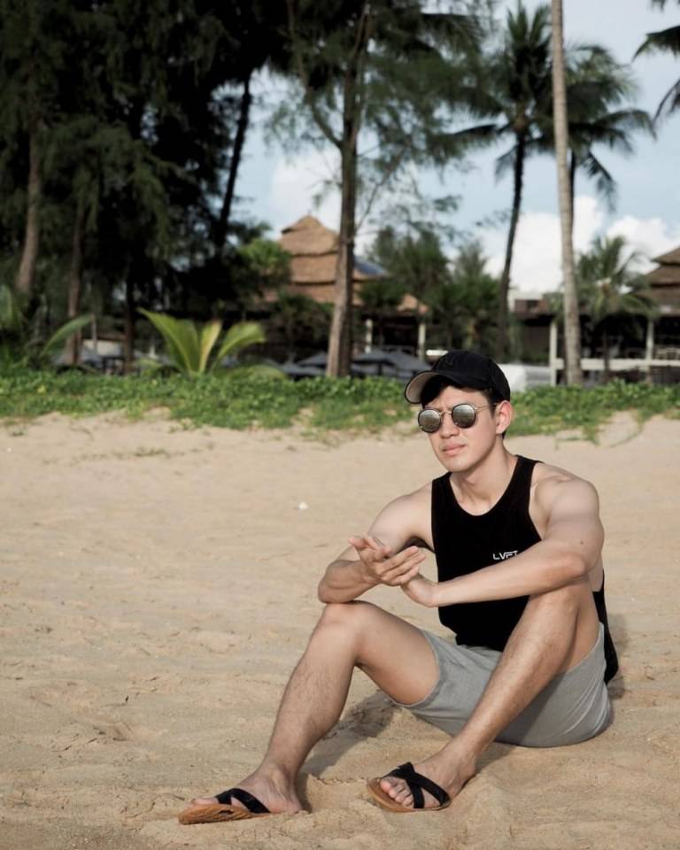 เปิดวาร์ป “ฟิล์ม ธนภัทร” หรือ “บอสวศิน” ในละคร “เมีย 2018” หนุ่มหล่อเสน่ห์แรง ที่สาวๆกำลังกรี๊ดหนักมาก!