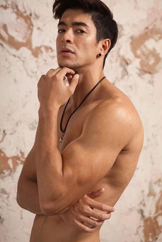 [OMGBoy025][18+] หนุ่มปินส์ Sam Ajdani อีกคนที่อยากสัมผัสตั้งแต่ต้นคอ ถึงหน้าท้องส่วนล่าง เอามาฝากหลังอาหารเที่ยงครับ !!!