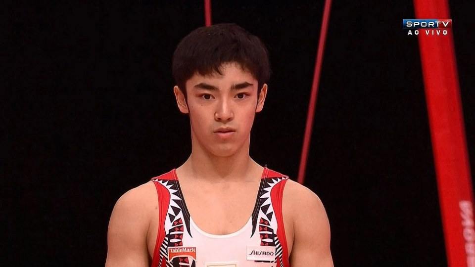 นักยิมนาสติกหนุ่มหล่อ Shirai Kenzo