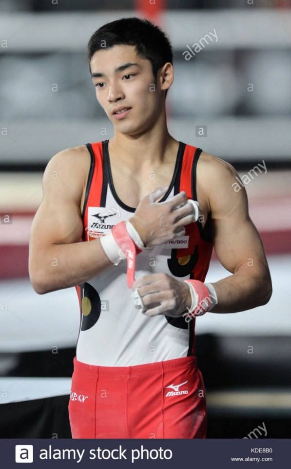 นักยิมนาสติกหนุ่มหล่อ Shirai Kenzo