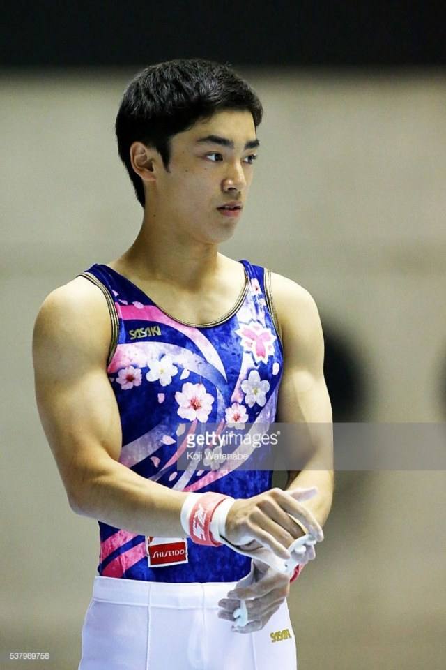 นักยิมนาสติกหนุ่มหล่อ Shirai Kenzo