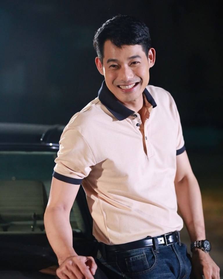 ดาราหน้าเข้ม