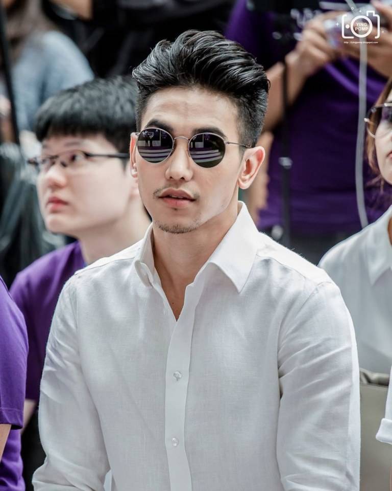 ดาราหน้าเข้ม