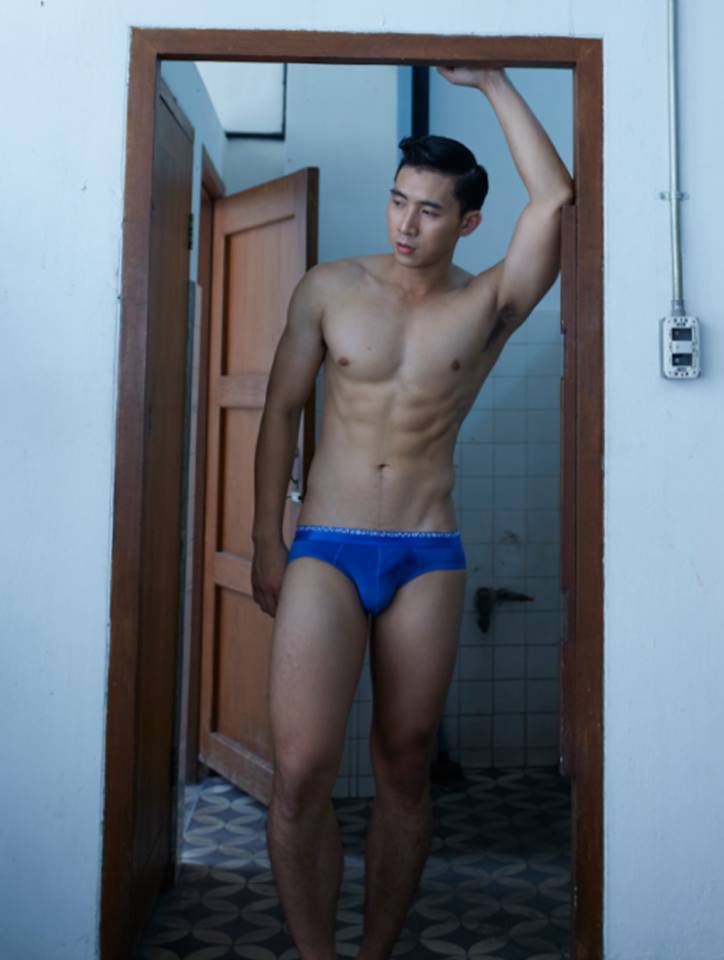 Hot guy in underwear 339