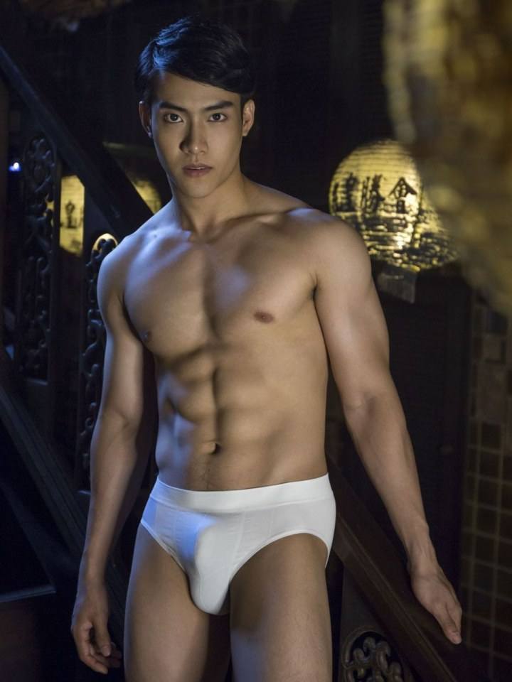Hot guy in underwear 339