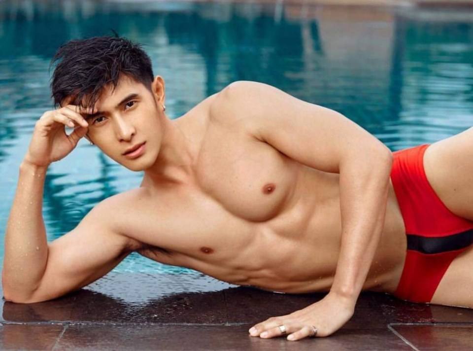 แซ่บมาก ตู่ จิรัสน์ โชว์หุ่นล่ำ