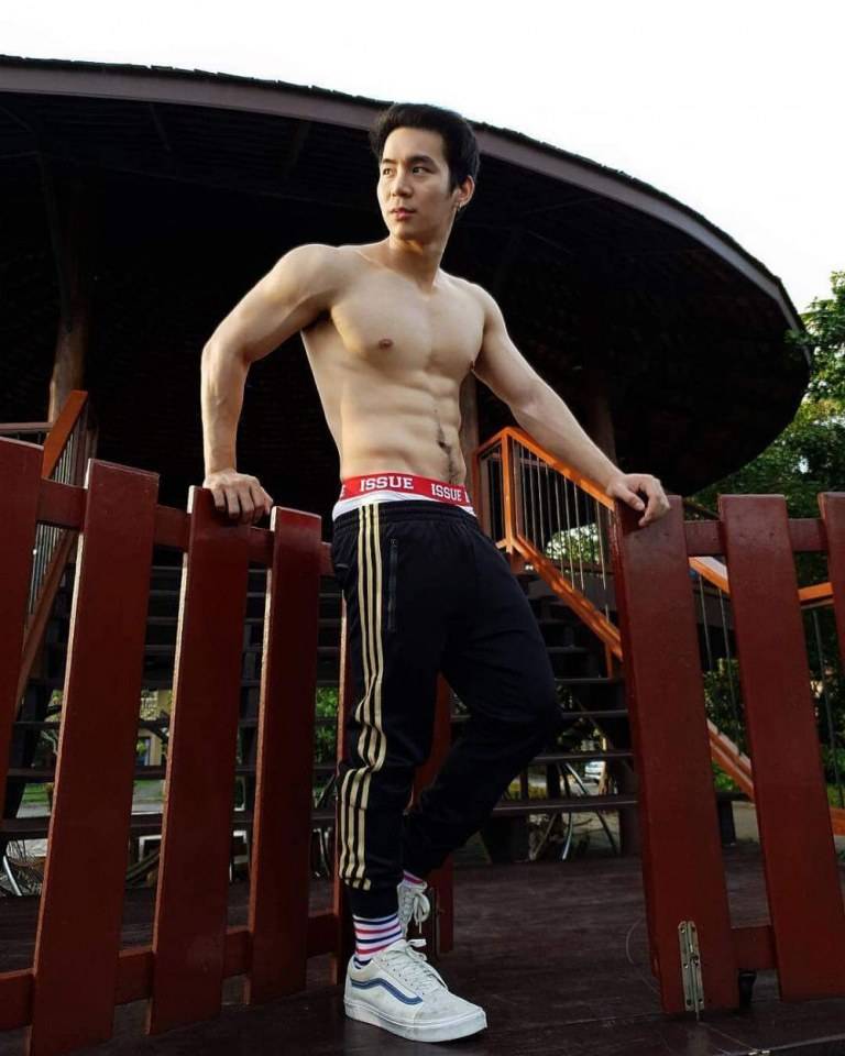 เอิร์ล ณนธภัคร หล่อ ล่ำ งานดีอะ