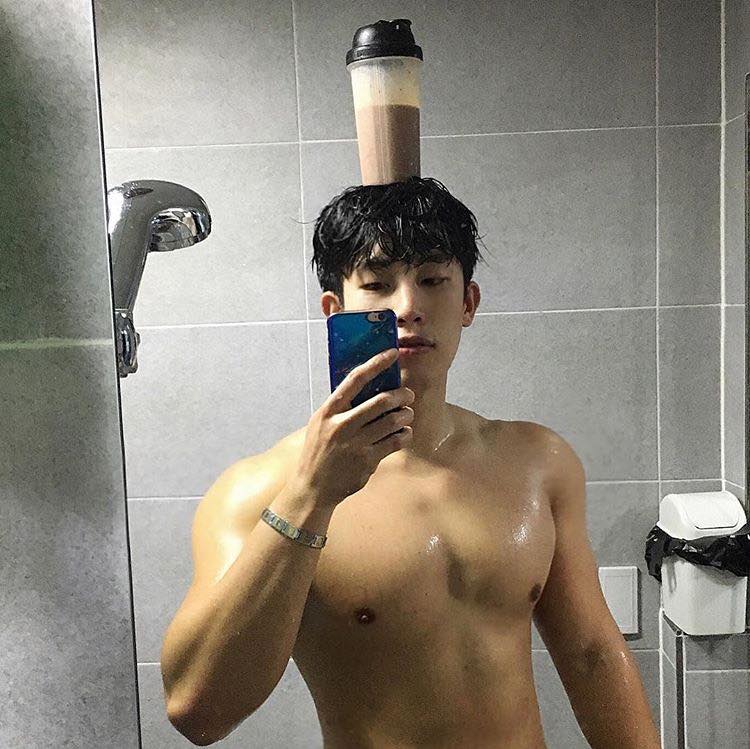 เลียน้ามแตก