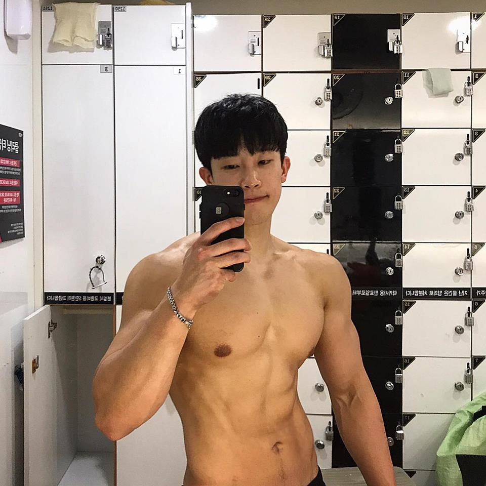 เลียน้ามแตก