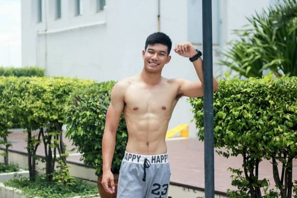 แกร่ง