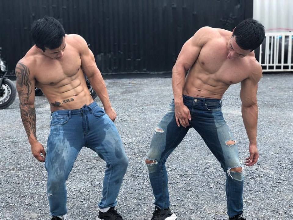 แกร่ง