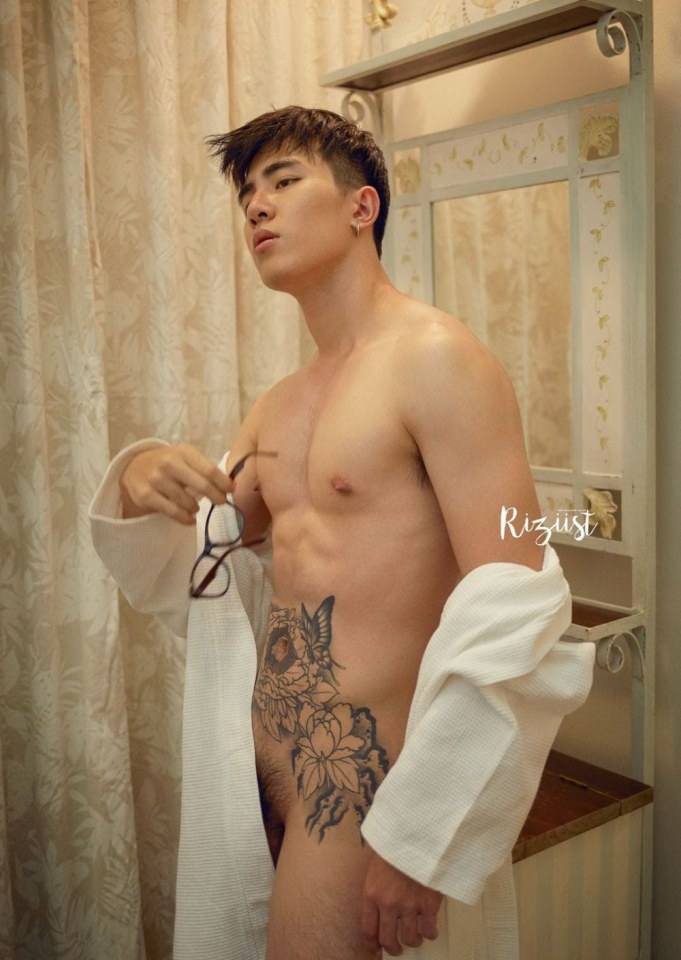 Hot guy in underwear 340