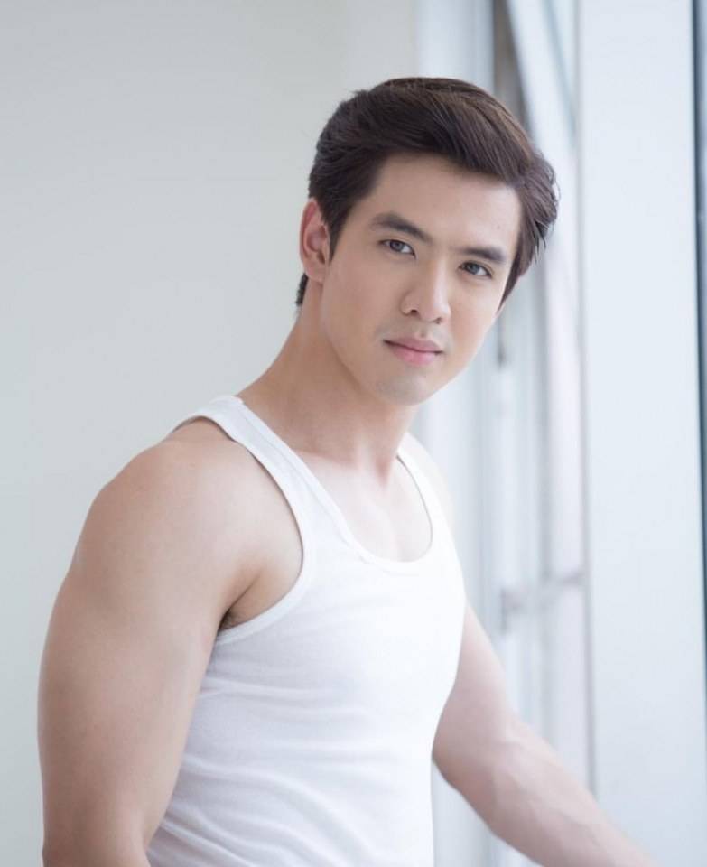สามีขาวอ่ะ