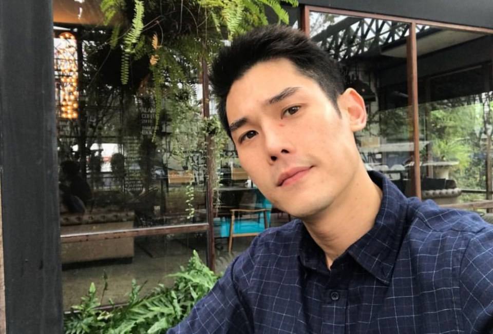 สามีขาวอ่ะ