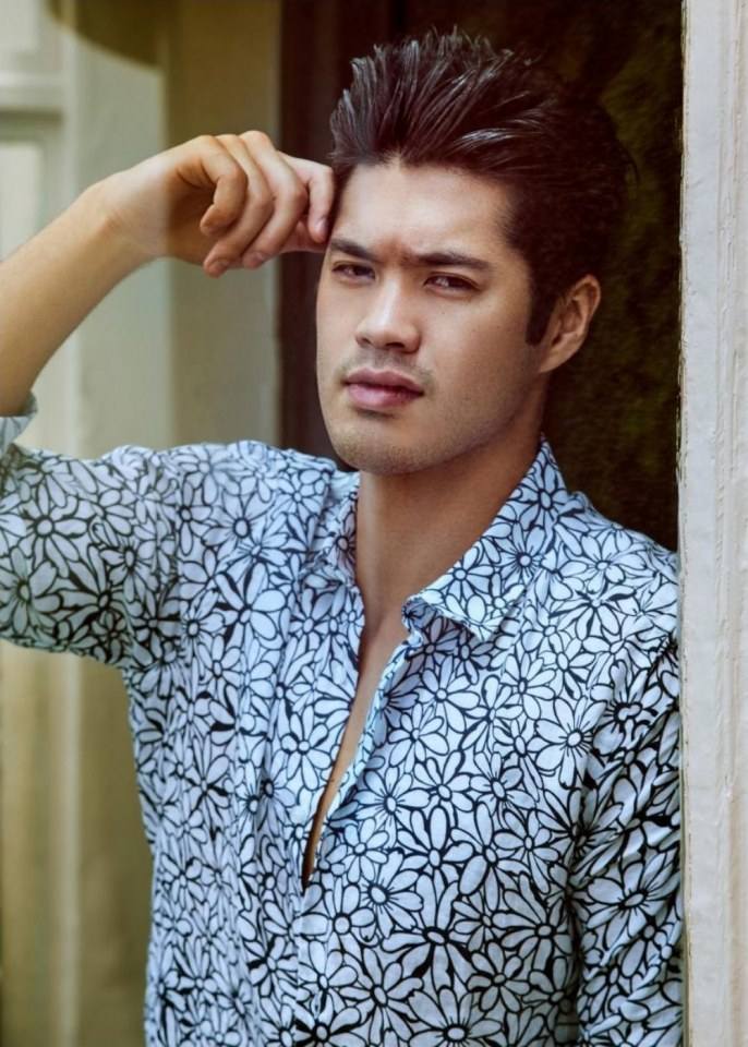 สูงขาวใหญ่ยาว