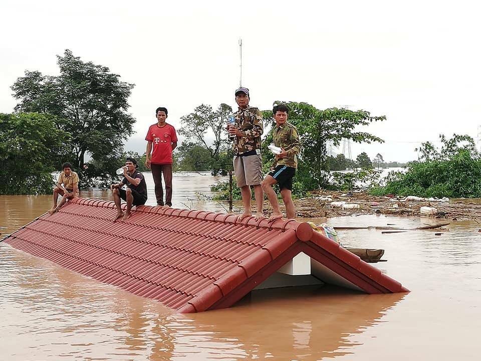 น้ำท่วมเขื่อนแตกที่ลาว