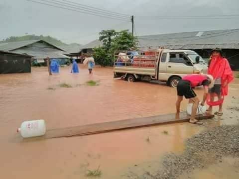 น้ำท่วมเขื่อนแตกที่ลาว