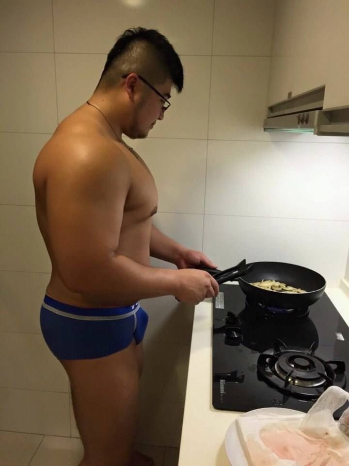 หนุ่ม-หมี