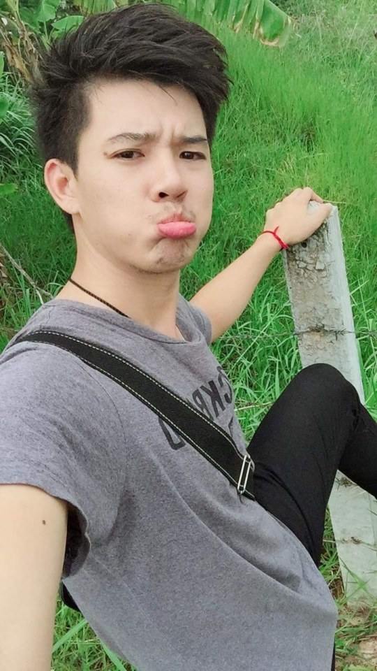 แม็คกี้ ฤทธิศร นักร้องหนุ่มหล่อ