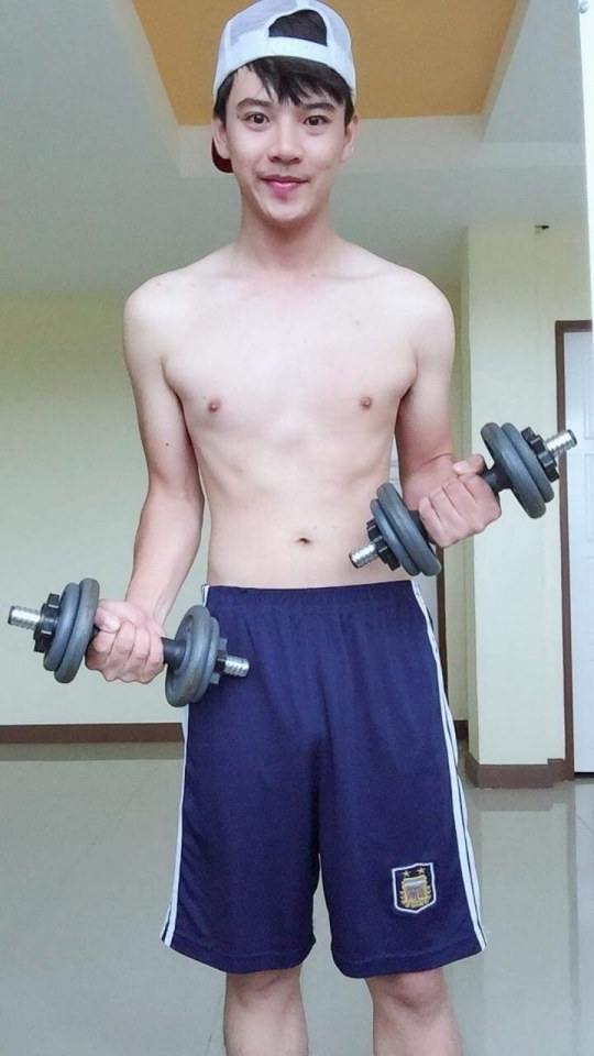 แม็คกี้ ฤทธิศร นักร้องหนุ่มหล่อ