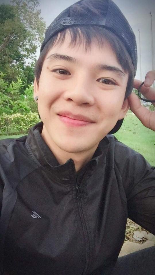 แม็คกี้ ฤทธิศร นักร้องหนุ่มหล่อ