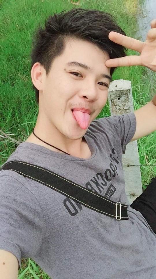 แม็คกี้ ฤทธิศร นักร้องหนุ่มหล่อ