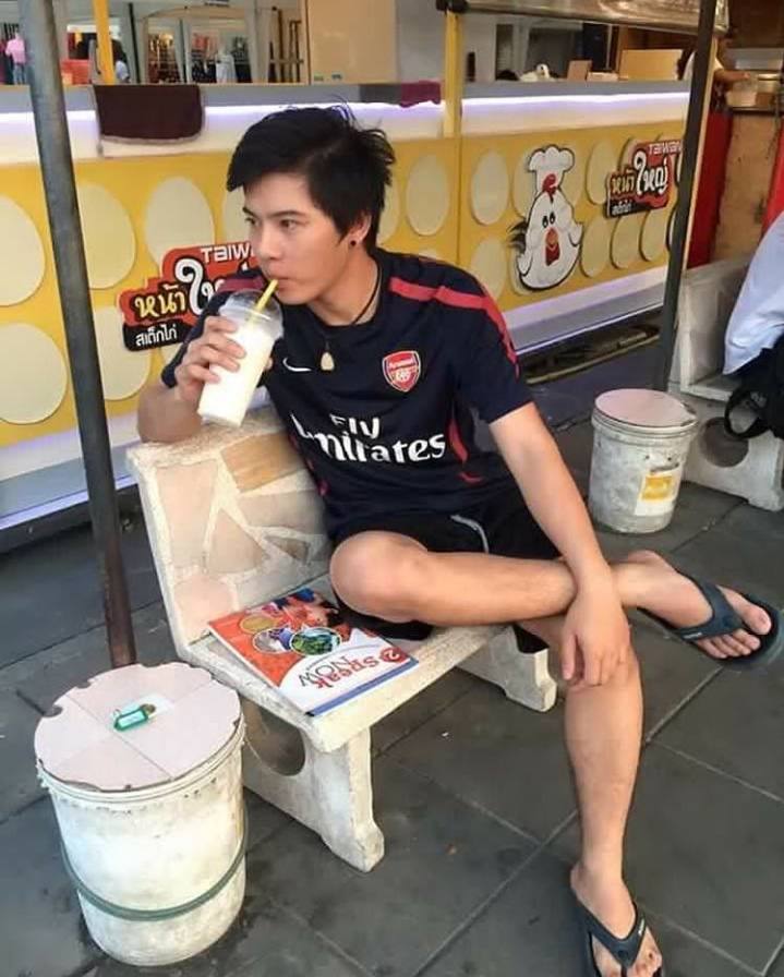 แม็คกี้ ฤทธิศร นักร้องหนุ่มหล่อ
