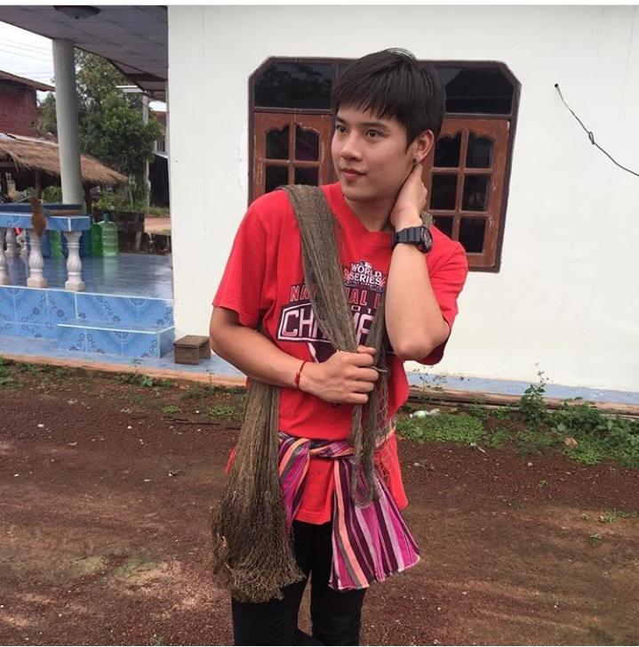 แม็คกี้ ฤทธิศร นักร้องหนุ่มหล่อ