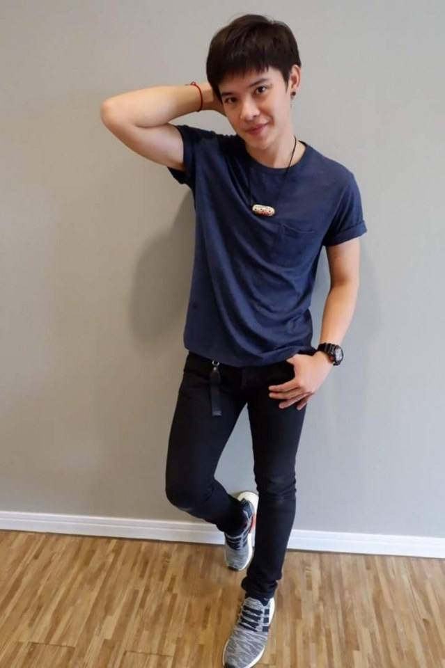 แม็คกี้ ฤทธิศร นักร้องหนุ่มหล่อ