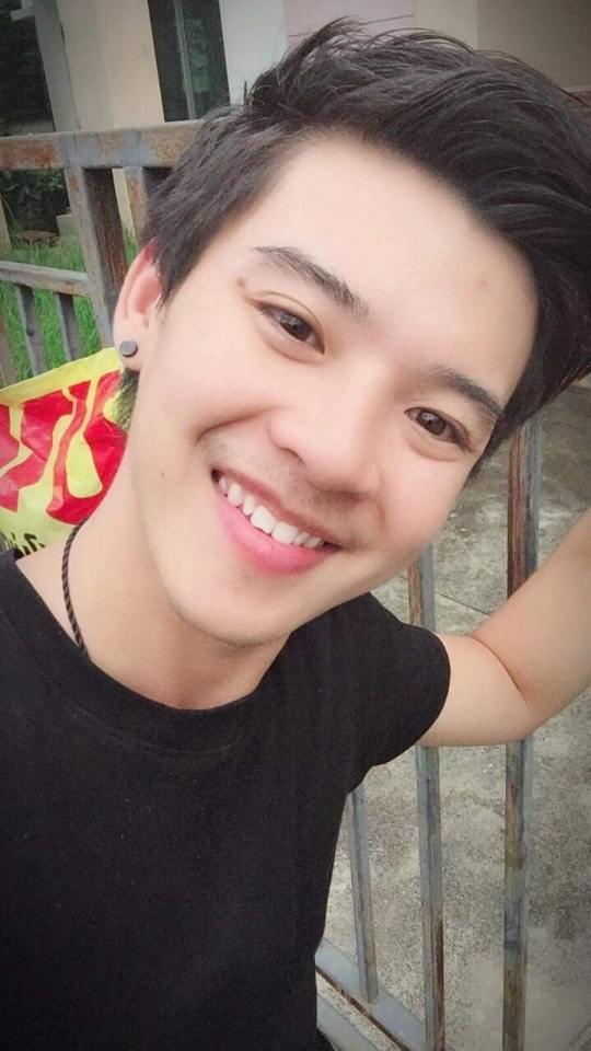 แม็คกี้ ฤทธิศร นักร้องหนุ่มหล่อ