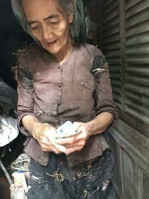 ความทุกข์ระทมของคนลาว