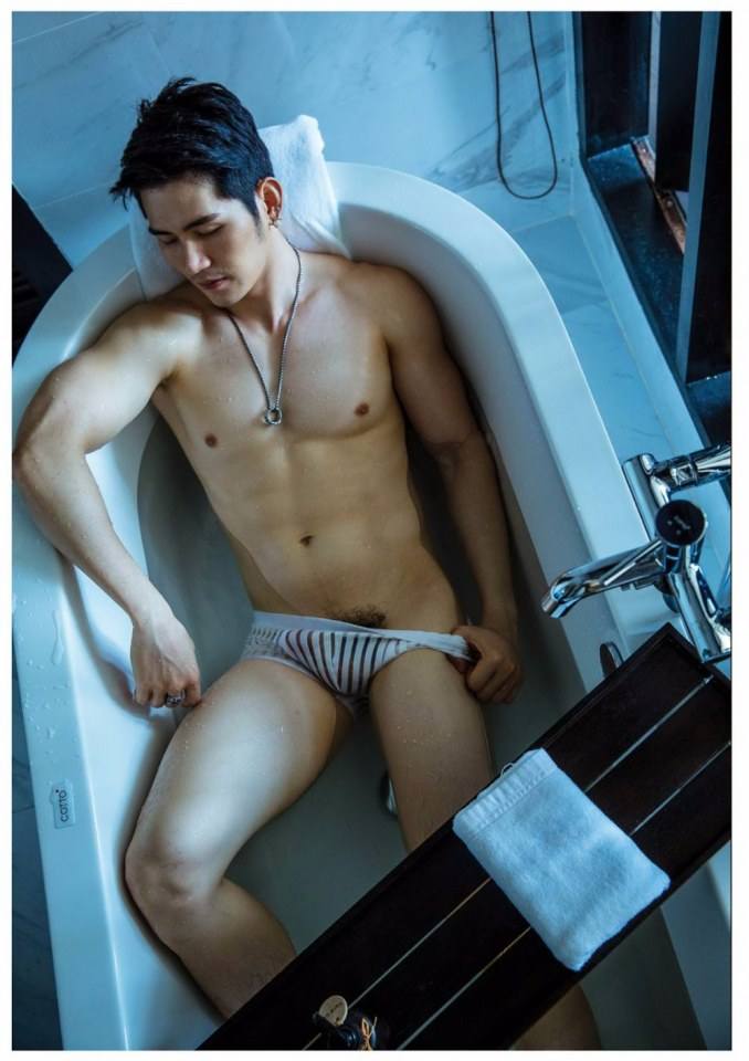 อาชิง พีรวิชญ์