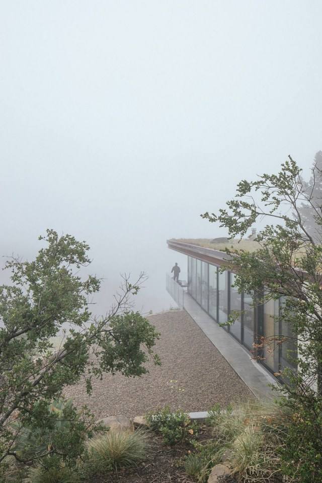 Off-Grid Guest House by Anacapa