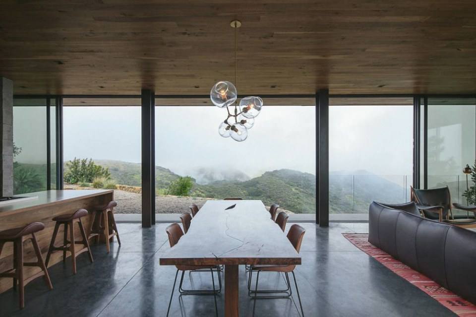 Off-Grid Guest House by Anacapa
