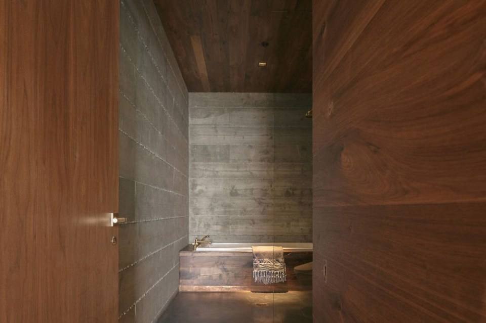 Off-Grid Guest House by Anacapa