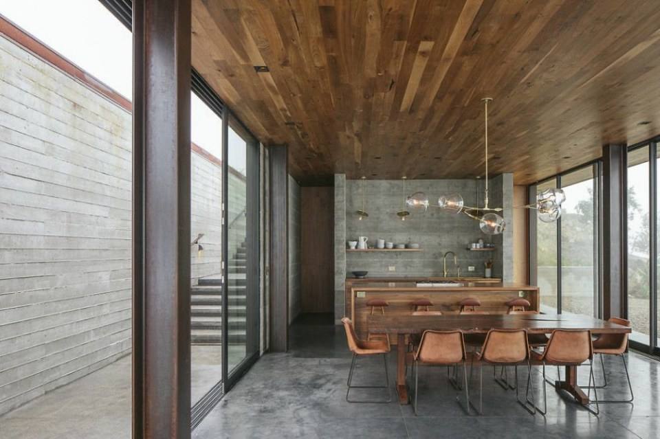 Off-Grid Guest House by Anacapa
