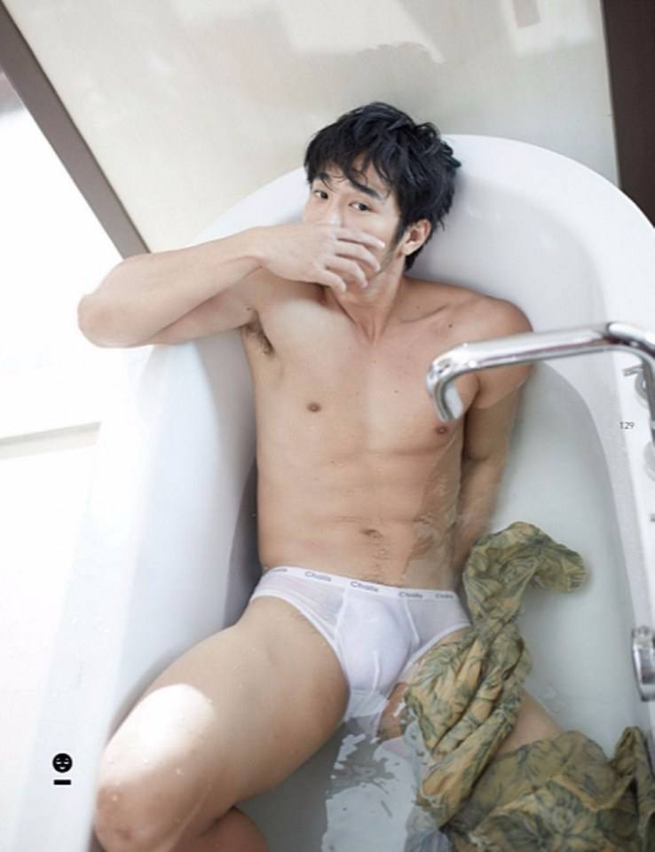 “เจ๋ง มาดพยัคฆ์” นักมวยไทยหน้าตี๋ กับการถ่ายแบบสุดเซ็กซี่