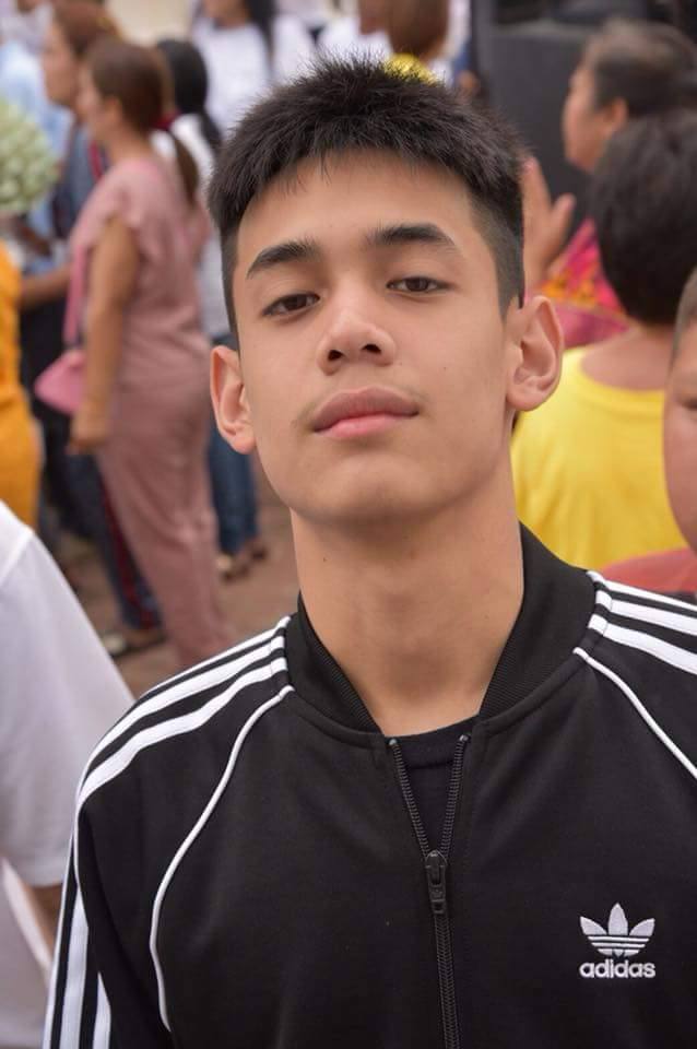 พ่อหนุ่มเอ๊ย