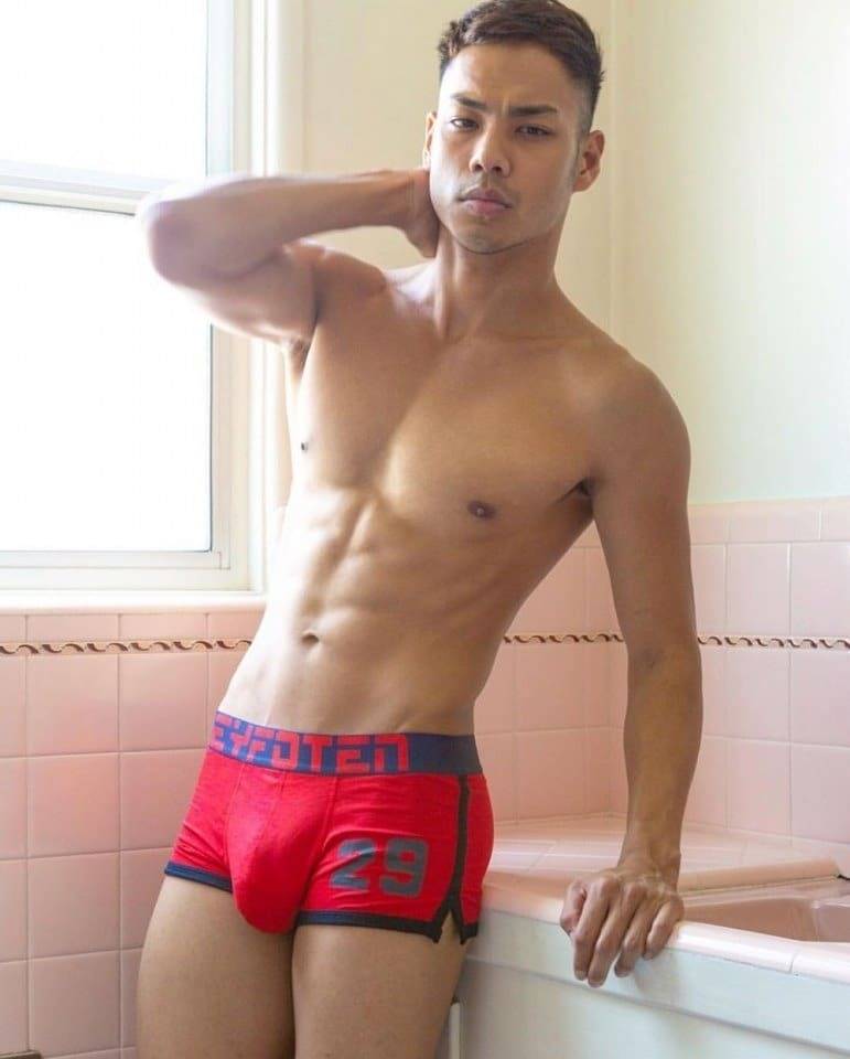 Hey guys 094 (18+)