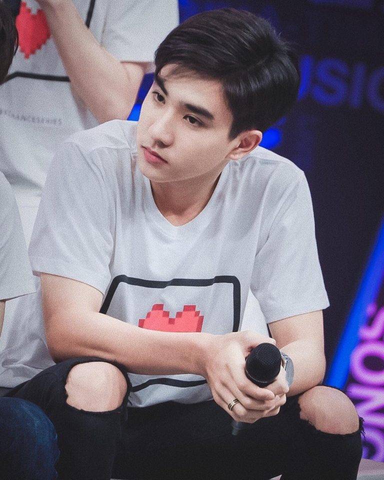 แอบรักเธอ ขอแบบชุดว้ายน้ำแน่ท้อน เจ้าของหนังสือเจ้าของชีรีส์ จัดแบบชุดว้ายน้ำแน่ (เพิร์ธ)บังเอิญรัก