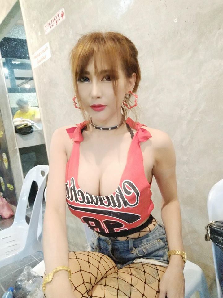 ศิลปินsexy กลุ่มนี้!! กวาดงานโชว์ตัว ในสถานบันเทิงเรียบ!!!!