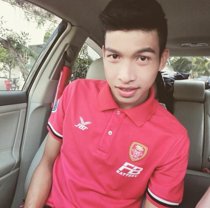 ตั้ม ธนบูรณ์