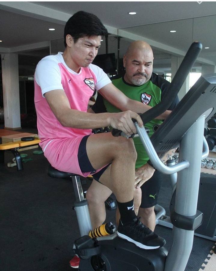ตั้ม ธนบูรณ์