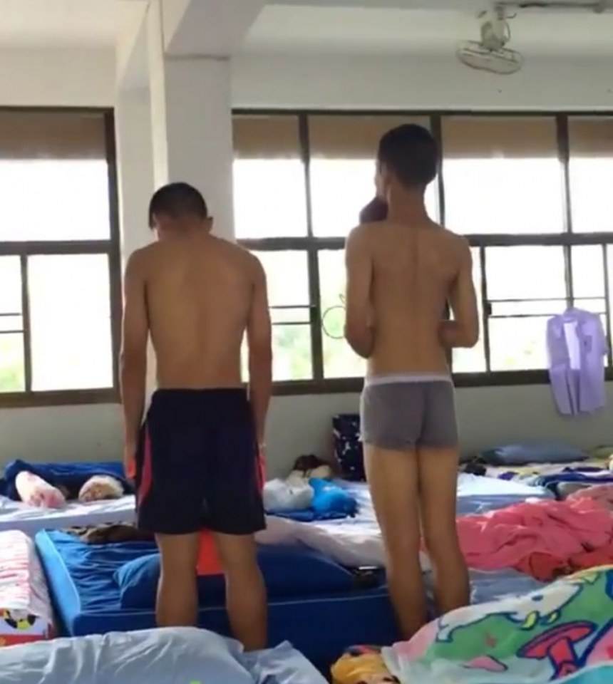 หนุ่มๆ