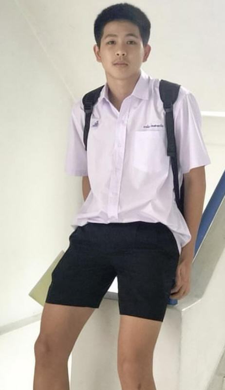 เด็กสมัยนี้..หืมมม ไม่พูดเยอะค่ะ เจ็บเส้นเสียง