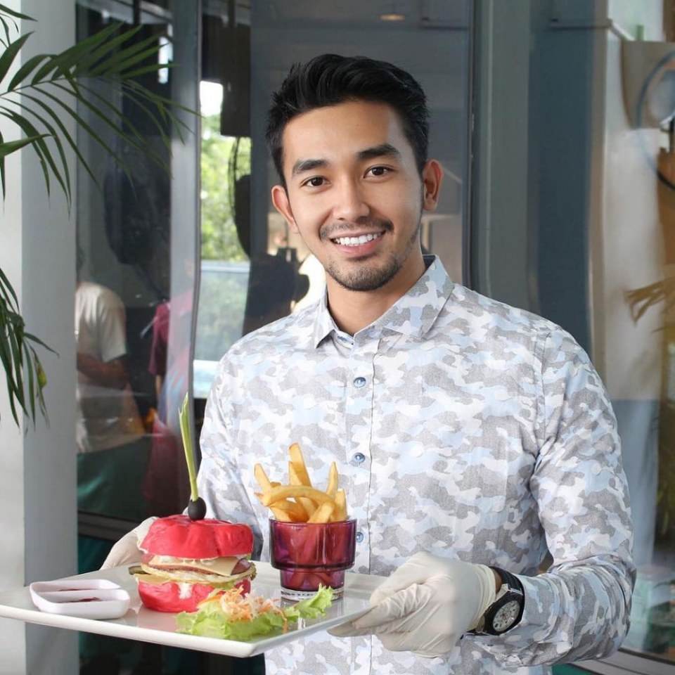 Okka Pratama Mister Indonesia 2018