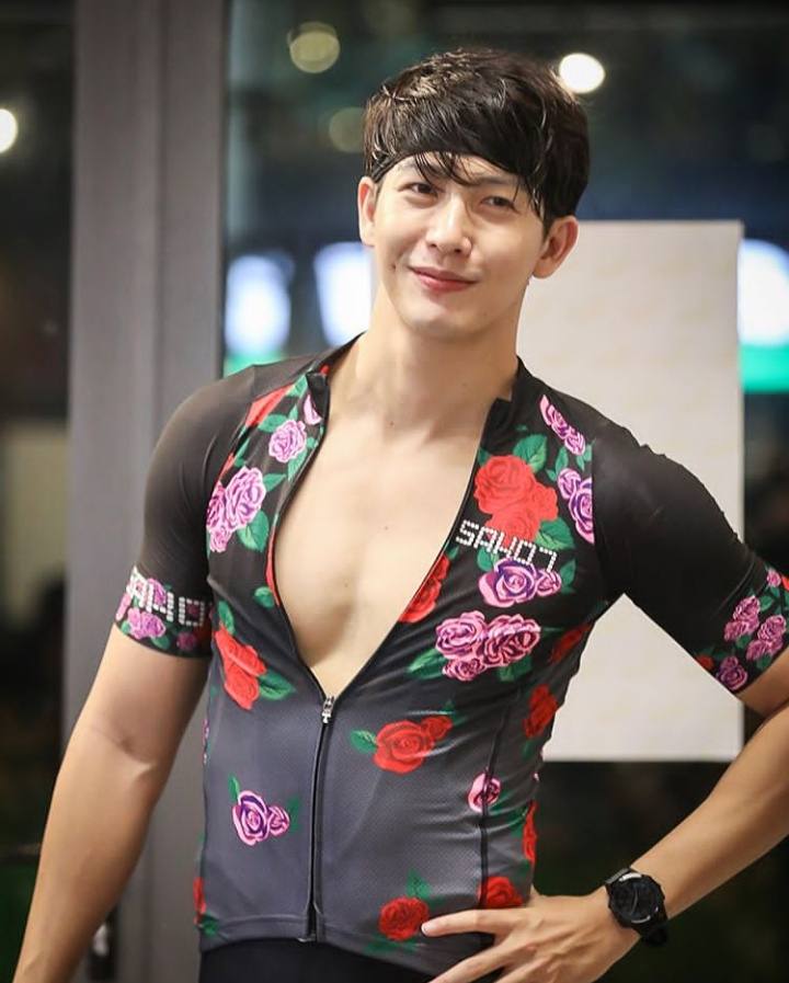 ดารารักสุขภาพ..ดีเจพุฒ